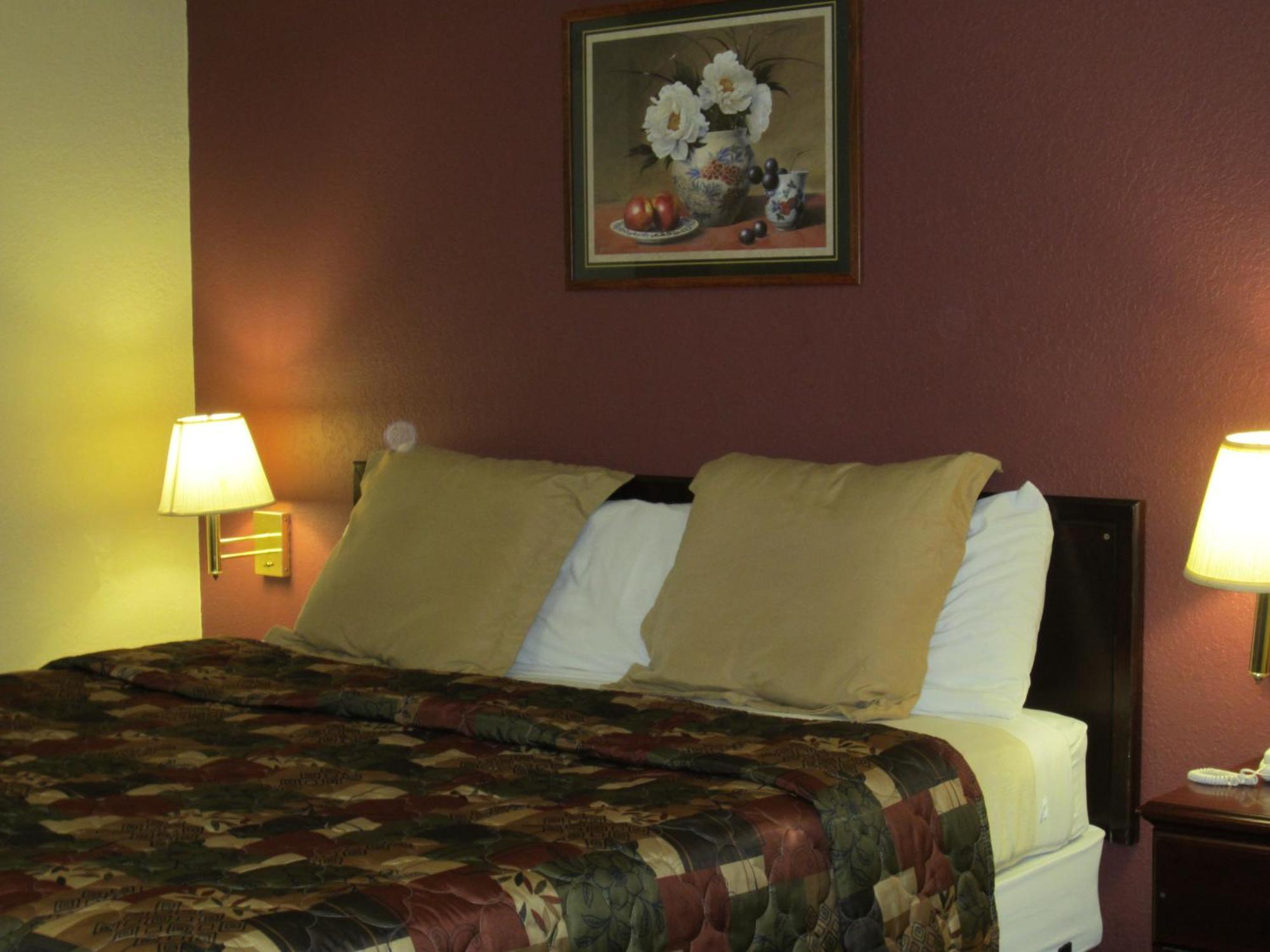 First Western Inn - Fairmont City Dış mekan fotoğraf